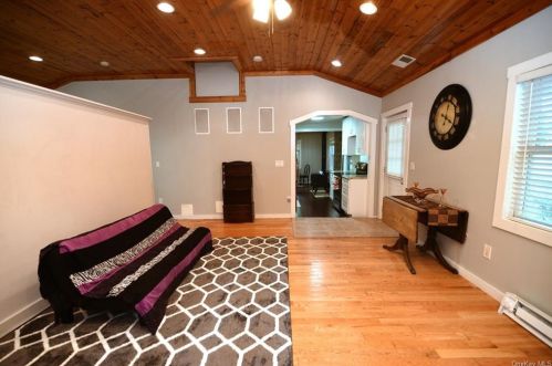 56 Floradan Rd, Tompkins Corners NY  10579-3032 exterior