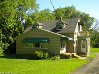 11459 Ravenna Rd, Twinsburg, OH 44087-1040