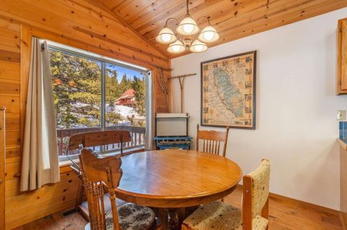 14836 Northwoods Blvd, Truckee CA 96161-7053 exterior