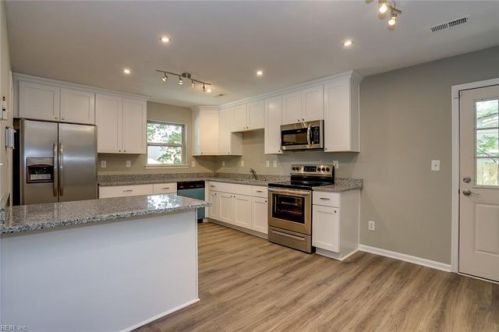 3006 Vincent Ave, Norfolk, VA 23509-2560