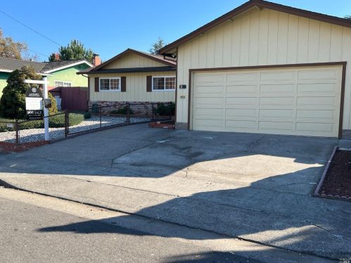 1134 El Cerrito Dr, Santa Rosa, CA 95401-4615