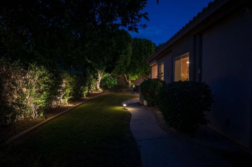 8 King Edward Ct, Rancho Mirage CA  92270-1621 exterior
