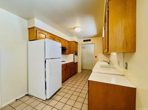 421 Krest St, Madera, CA 93637-4266