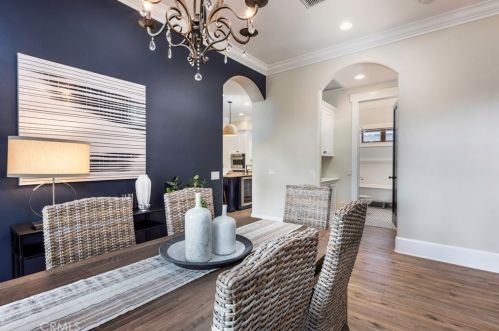 5250 Appian Way, Long Beach CA  90803-1901 exterior