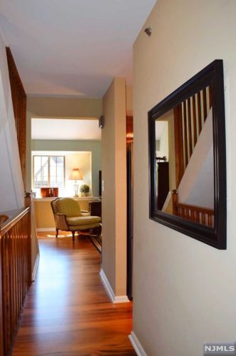 3202 Stowe Ln, Mahwah NJ  07430-2300 exterior