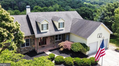 95 High St, Cross Roads, PA 17322-9030