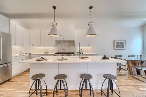 1241 Jackson St, Denver CO 80210-6616 exterior