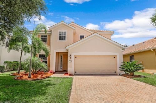 2039 Sagebrush Cir, Naples, FL 34120-4569