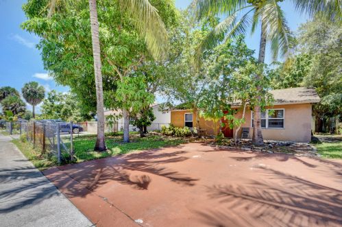 3285 Cherokee Ave, West Palm Beach, FL 33409-5097
