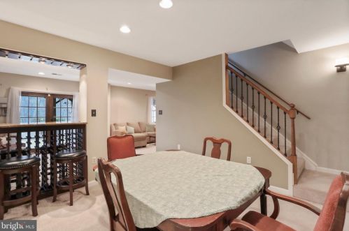 5550 Wide Oak Ct, Woodbridge VA  22192-6036 exterior