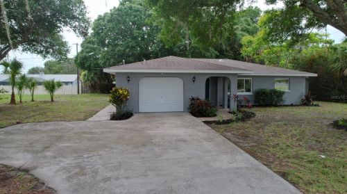 803 Old Albee Farm Rd, Nokomis, FL 34275-2440