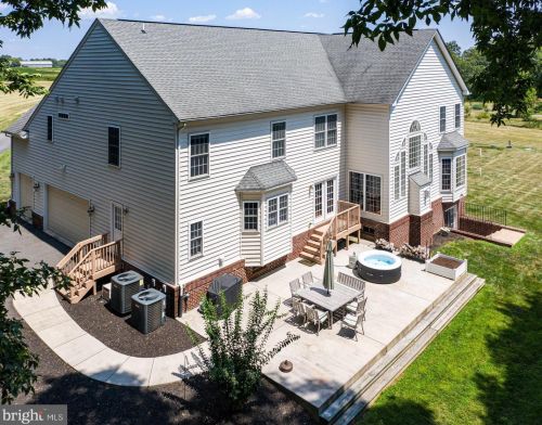 2506 Logmill Rd, Haymarket VA  20169-1417 exterior