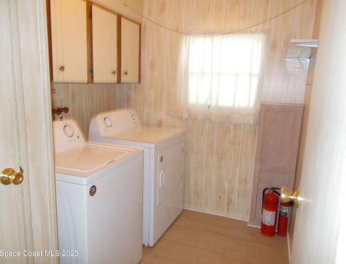 927 Hyacinth Cir, Sebastian FL  32976-7668 exterior