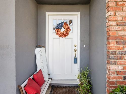 1824 Morley St, Simi Valley, CA 93065-3530