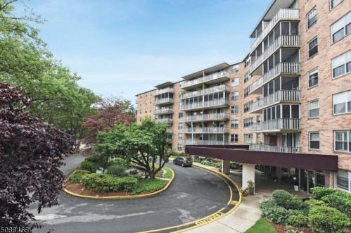 530 Valley Rd, Montclair NJ  07043-2728 exterior