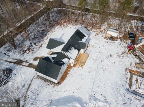 101 Panther Run Rd, Jim Thorpe, PA 18229-2720
