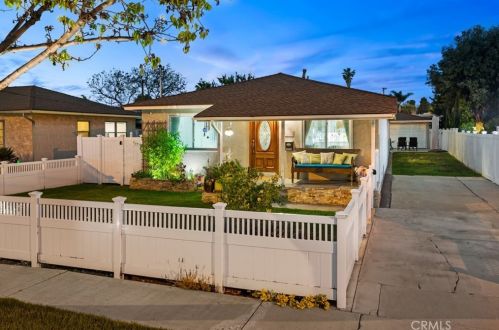 2466 248th St, Lomita, CA 90717-1515