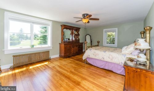 158 7th Ave, Collegeville PA  19426-1904 exterior