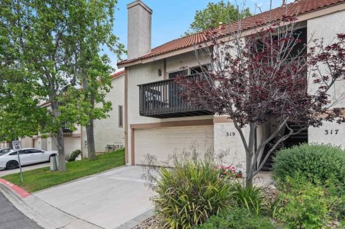 319 Windy Ln, Vista, CA 92083-5764