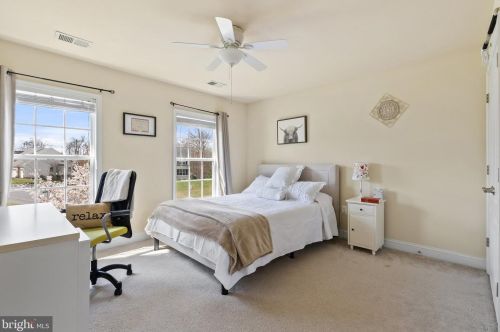 15 Lackawanna Ln, Falling Waters WV  25419-9402 exterior