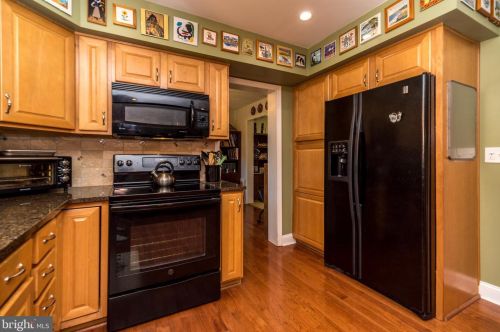 106 Claremont Dr, Lansdale PA 19446-6359 exterior