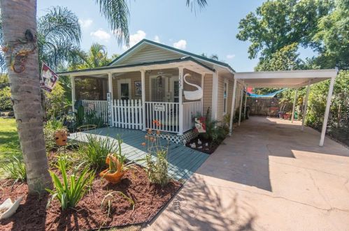 1227 Myrtle St, Lakeland, FL 33801-2136