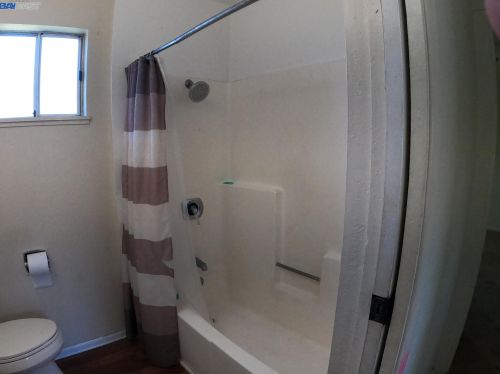 10907 Foothill Blvd, Oakland CA  94605-5203 exterior