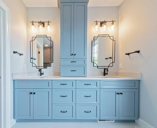 21 Arbor Xing, East Lyme CT  06333-1170 exterior