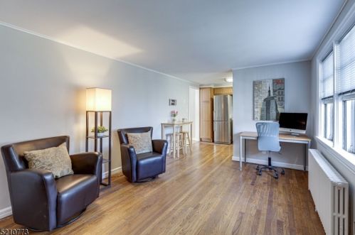 303 Lincoln Park, Cranford, NJ 07016-3122
