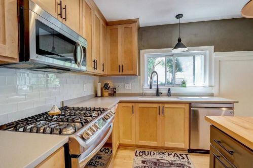 5006 Beloit Rd, Milwaukee WI 53214-5332 exterior