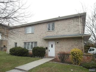 249 Glen Ave, Palisades Park NJ  07650-3037 exterior