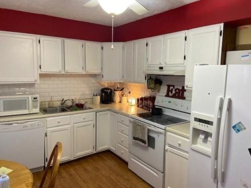 422 Hackett Ridge Rd, Bladeston, KY 41004-8242