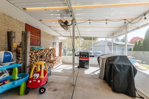 7750 Martha Cir, Waterford WI  53185-2039 exterior