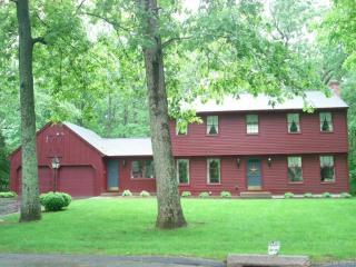 73 Sherwood Ln, Norwich, CT 06360-5251