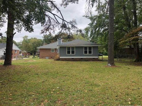 444 Morningside Dr, Fayetteville NC  28311-1520 exterior