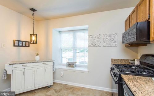 429 Saw Mill Ct, Norristown PA  19401-2050 exterior