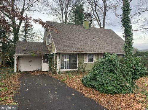 47 Petunia Ln, Willingboro, NJ 08046-2731