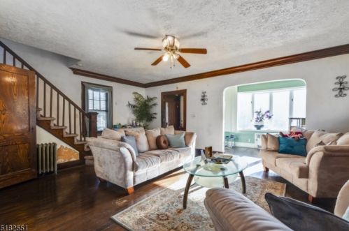 25 Westcott St, East Orange NJ  07017-3209 exterior