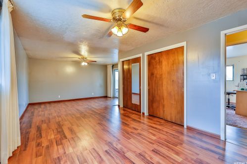 1096 Cambridge Rd, West Kaysville UT  84037-1305 exterior