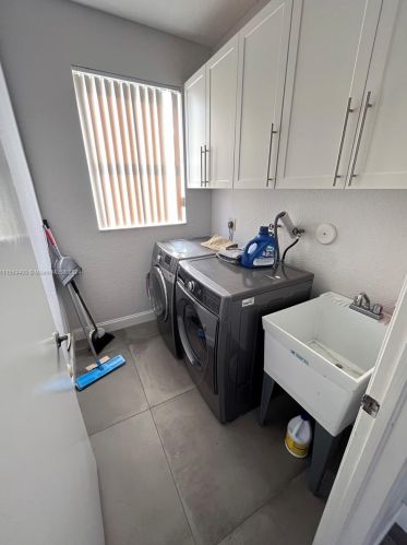 1231 179th Ave, Hollywood FL  33029-3162 exterior