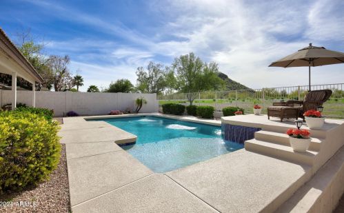 4109 Escuda Dr, Glendale AZ  85308-7410 exterior