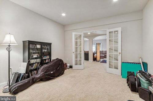 8373 Pedigrue Ct, Gainesville VA  20155-3240 exterior