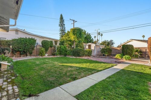 9581 Swallow Ln, Garden Grove CA  92841-2638 exterior