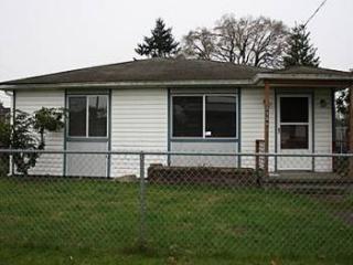 2306 12th St, Tacoma, WA 98405-3028