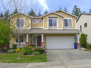 1423 231st Ave, Redmond WA  98075-9335 exterior
