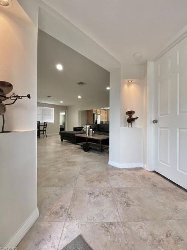 1880 Holiday Ln, Naples, FL 34104-4223