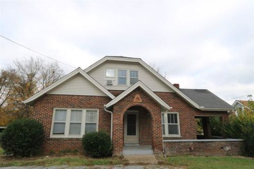 324 Main St, Bradford, TN 38316-9688