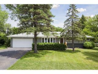 4120 Rustic Pl, Saint Paul, MN 55126-6219