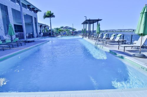 15832 91st Ct, Hialeah FL  33018-1951 exterior