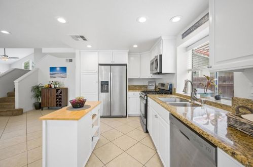 5415 Elderberry Way, Oceanside CA  92057-4626 exterior